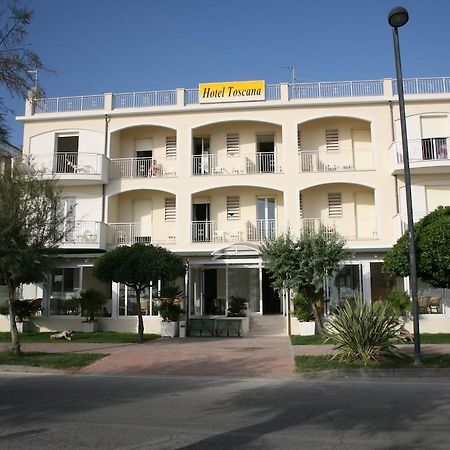 Hotel Toscana Marotta Exteriér fotografie