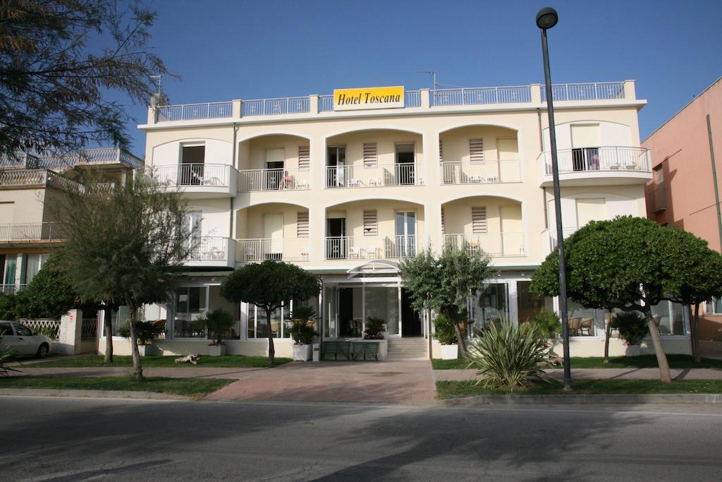 Hotel Toscana Marotta Exteriér fotografie