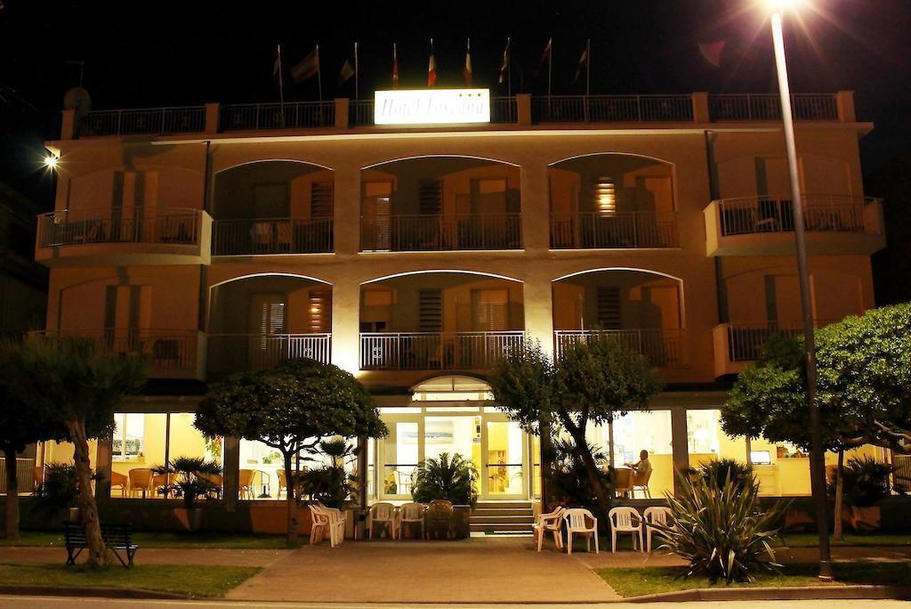 Hotel Toscana Marotta Exteriér fotografie
